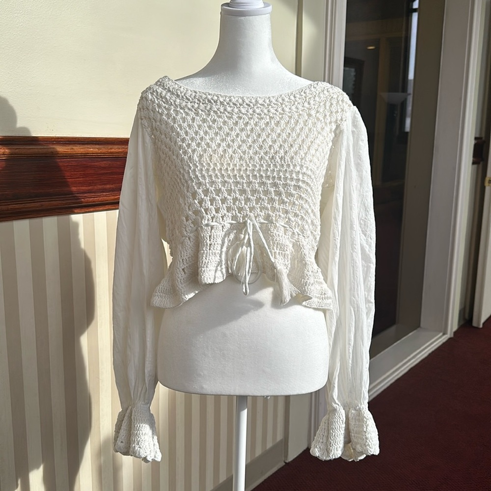 FREE PEOPLE- Ivory Crochet Peasant blouse / Large